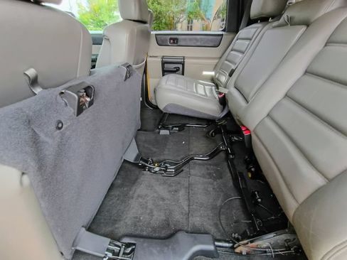 Used 2005 HUMMER H2 w/ Preferred Equipment Group AWD/4WD image 62