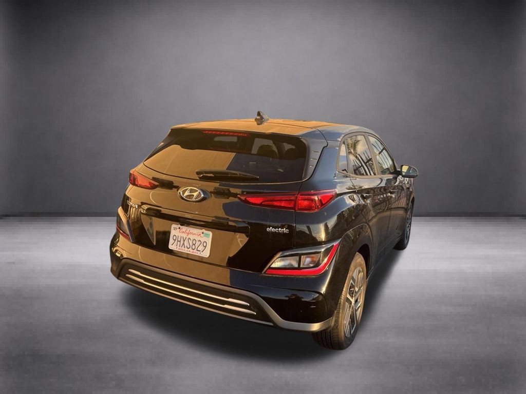 Certified 2023 Hyundai Kona SEL FWD image 8