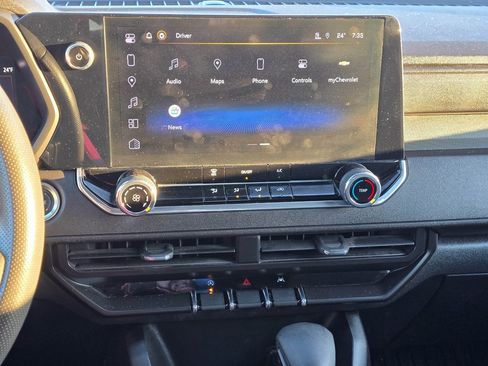 Used 2024 Chevrolet Colorado W/T image 16