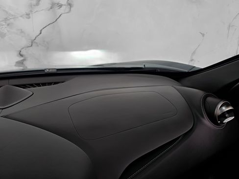 Used 2019 McLaren 720S image 22