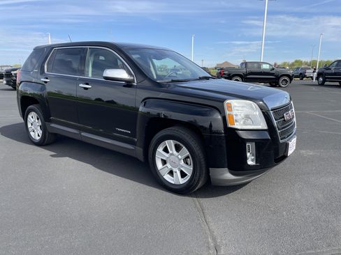 Used 2013 GMC Terrain SLE w/ LPO, Chrome Package AWD/4WD image 7