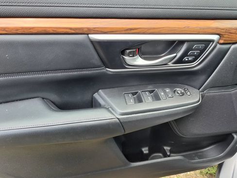 Used 2020 Honda CR-V Touring image 5