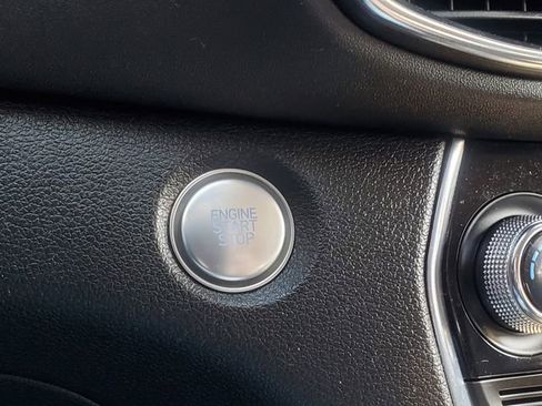 Used 2020 Hyundai Santa Fe Limited image 24