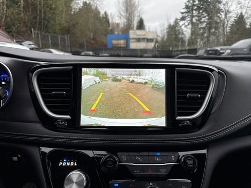 New 2026 Chrysler Pacifica Select w/ S Appearance Package image 25