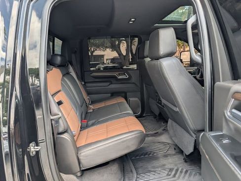 Used 2024 Chevrolet Silverado 2500 High Country w/ High Country Premium Package AWD/4WD image 19