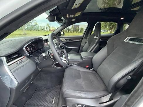 Used 2026 Jaguar F-PACE SVR AWD/4WD image 21