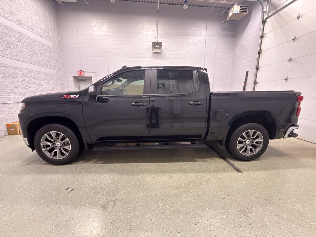 Used 2021 Chevrolet Silverado 1500 LT AWD/4WD image 9