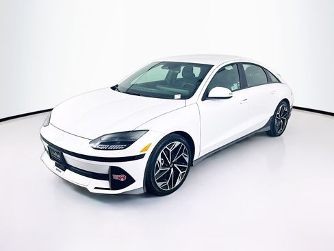 Used 2024 Hyundai Ioniq 6 SEL RWD image 3
