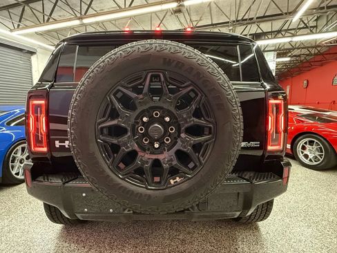 Used 2025 GMC Hummer EV 2X image 24