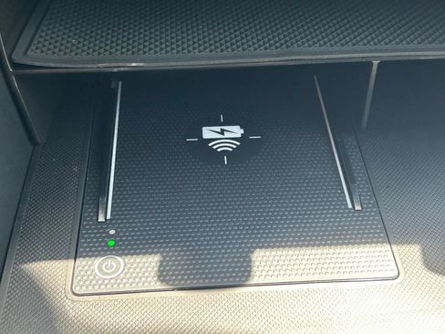 Used 2025 Honda Pilot Black Edition image 32