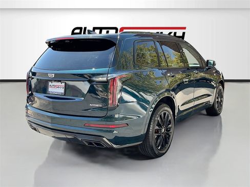 Used 2024 Cadillac XT6 Sport w/ LPO, ONYX Package image 7