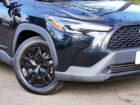 Used 2022 Toyota Corolla Cross L image 4