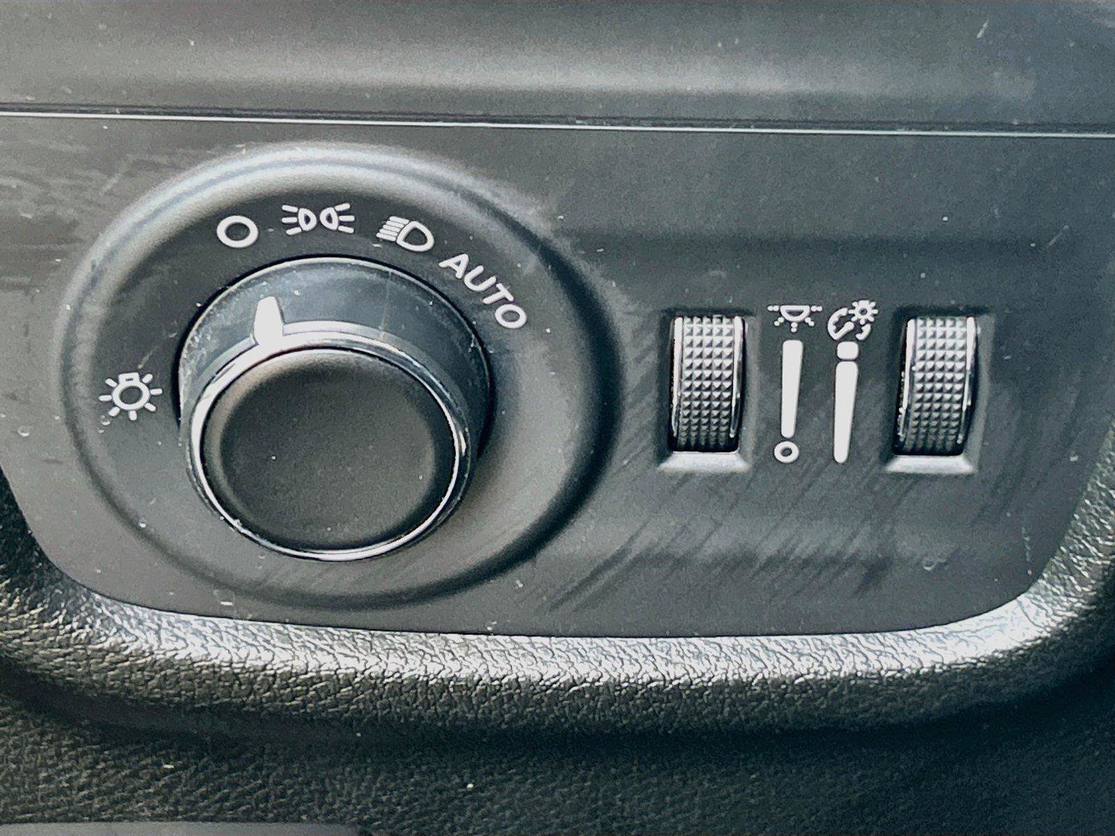Used 2021 Jeep Grand Cherokee L Laredo AWD/4WD image 35