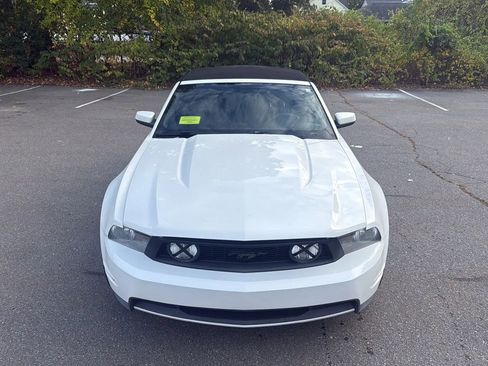 Used 2010 Ford Mustang GT Premium image 23