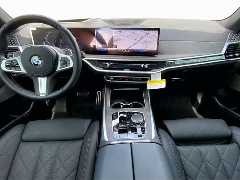 Used 2026 BMW X7 xDrive40i w/ M Sport Package AWD/4WD image 15