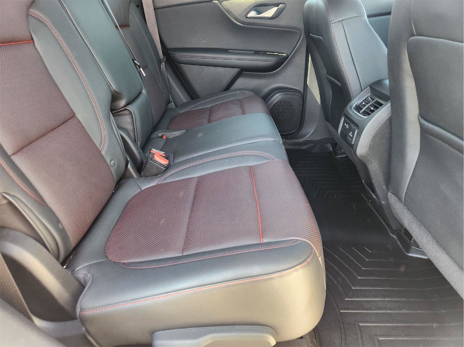 Used 2021 Chevrolet Blazer RS w/ Enhanced Convenience Package FWD image 32