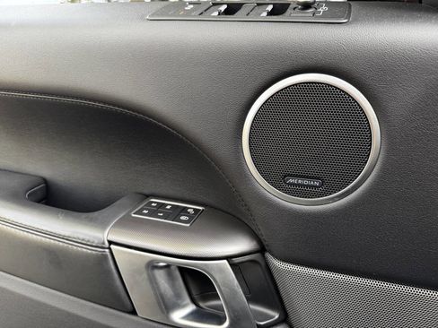 Used 2016 Land Rover Range Rover Sport HST image 22