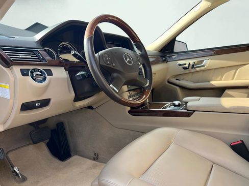 Used 2013 Mercedes-Benz E 350 Sedan image 2