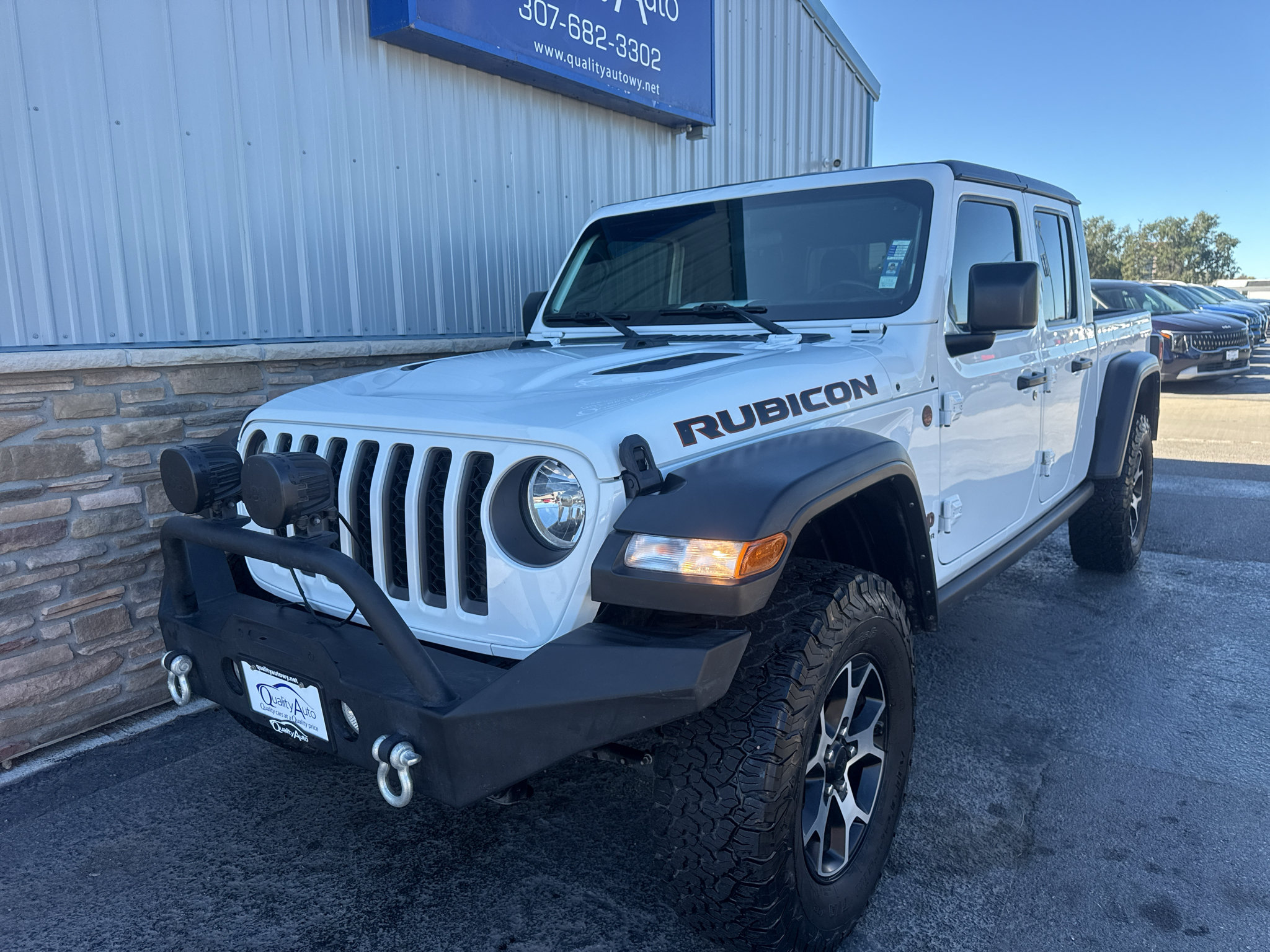 Used 2021 Jeep Gladiator Rubicon w/ Cold Weather Group AWD/4WD image 2