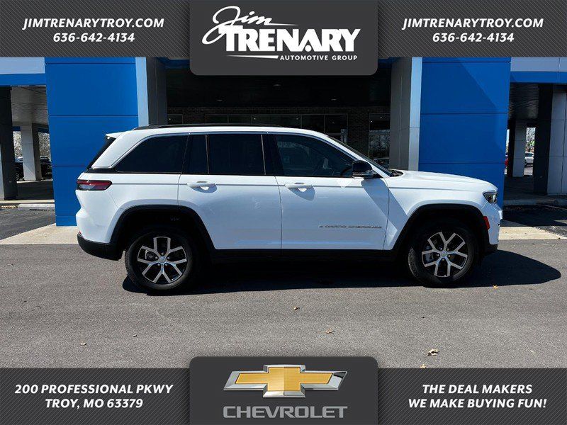 Used 2024 Jeep Grand Cherokee Limited AWD/4WD image 1