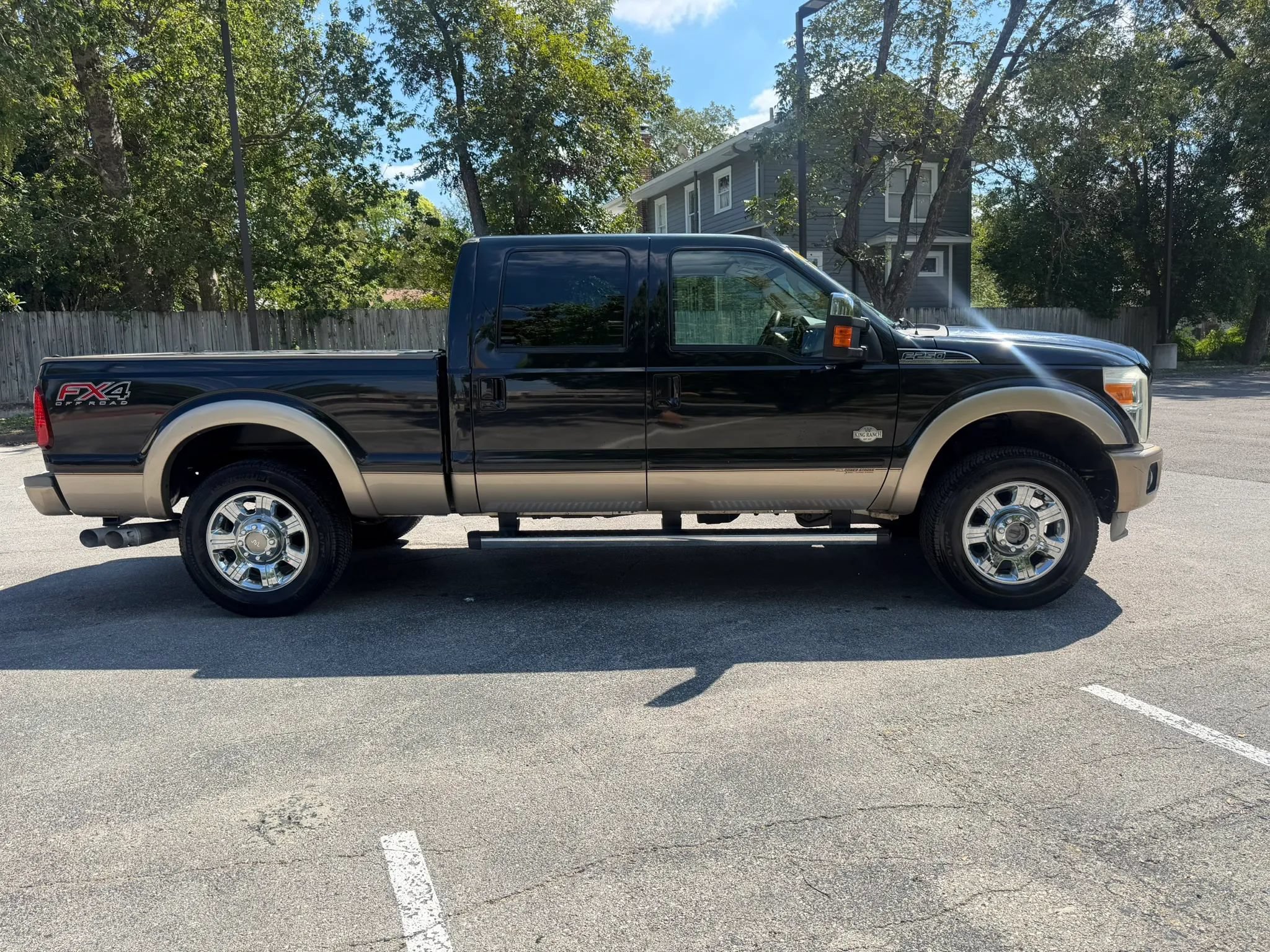 Used 2012 Ford F250 King Ranch w/ King Ranch w/Chrome Pkg AWD/4WD image 4
