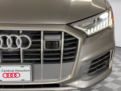 Used 2023 Audi Q7 2.0T Premium Plus w/ Premium Plus Package AWD/4WD image 12
