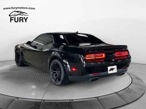 Used 2022 Dodge Challenger SRT Hellcat RWD image 6