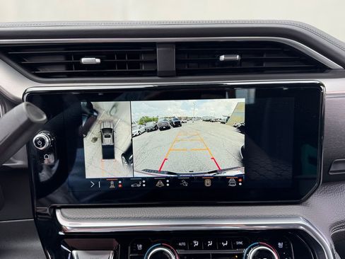 Used 2024 GMC Sierra 2500 Denali w/ Denali Reserve Package image 24