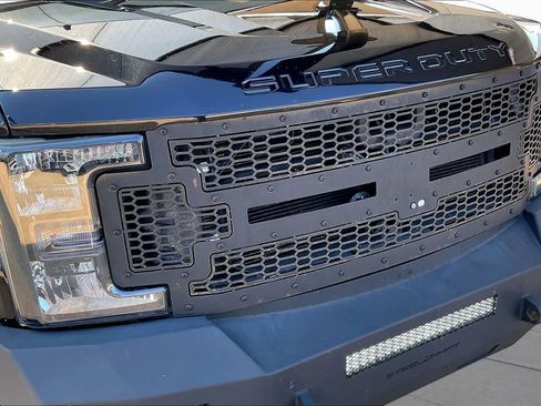 Used 2019 Ford F250 Lariat w/ Lariat Ultimate Package AWD/4WD image 29