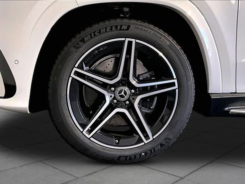 New 2026 Mercedes-Benz GLS 450 4MATIC image 17