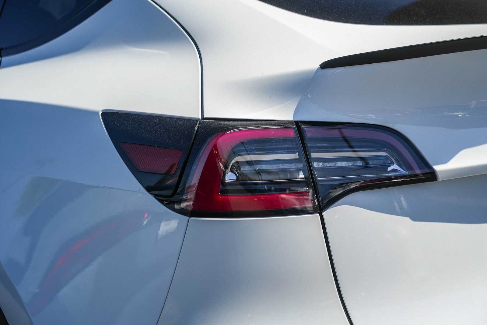 Used 2020 Tesla Model Y Performance AWD/4WD image 9