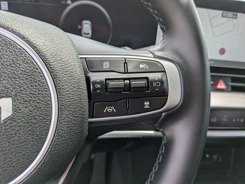 Certified 2025 Kia Sportage SX FWD image 36