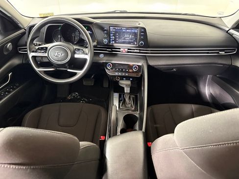 Used 2023 Hyundai Elantra SEL FWD image 31