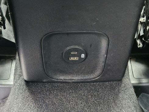 Used 2022 Ford Escape SE image 15