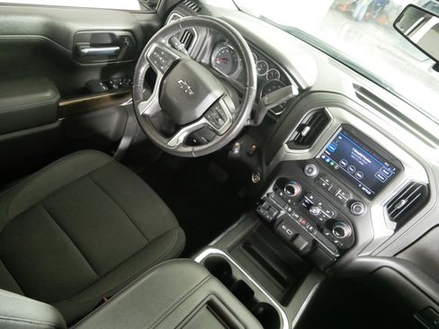 Used 2021 Chevrolet Silverado 1500 LT Trail Boss w/ Bed Protection Package AWD/4WD image 9