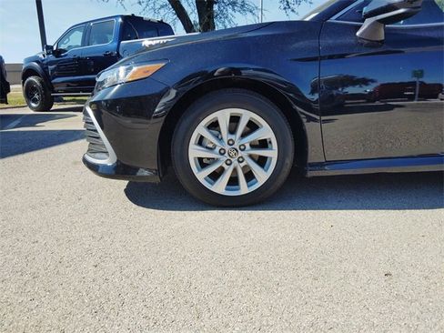 Used 2024 Toyota Camry LE image 21