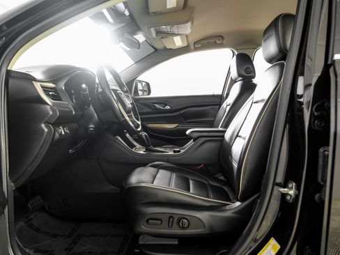 Used 2019 GMC Acadia Denali AWD/4WD image 3