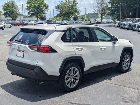 Used 2025 Toyota RAV4 XLE Premium w/ Weather Package FWD image 7