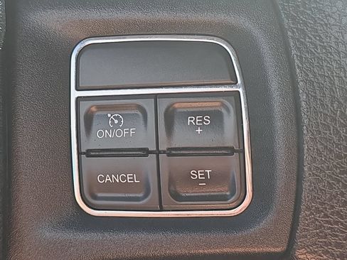 Used 2016 RAM 1500 Express AWD/4WD image 19