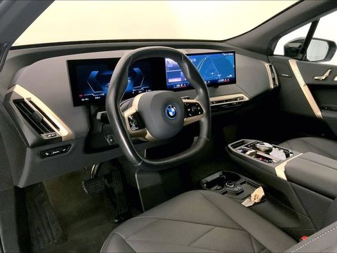 Used 2024 BMW iX xDrive50 w/ Premium Package AWD/4WD image 20