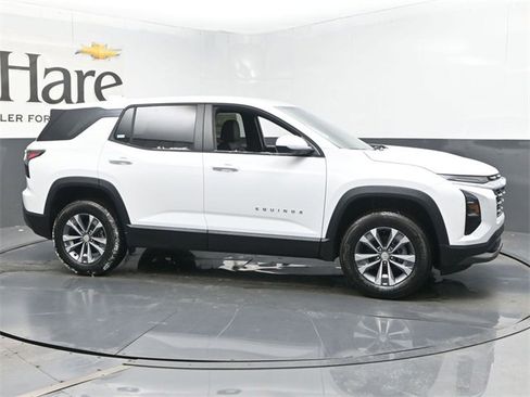 New 2026 Chevrolet Equinox LT w/ Convenience Package II image 1