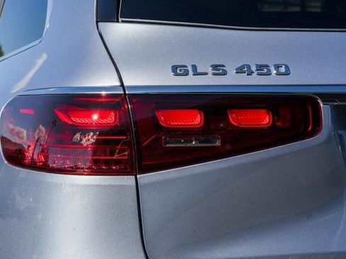 New 2026 Mercedes-Benz GLS 450 4MATIC image 7