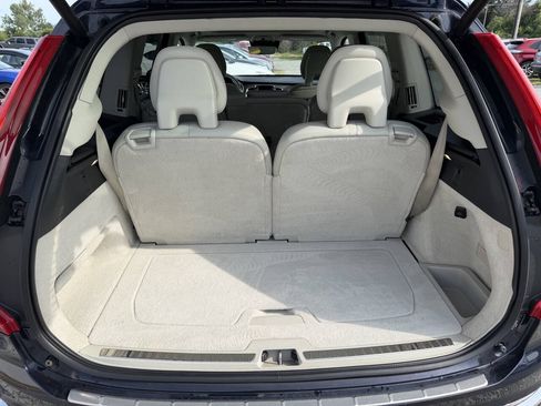 Used 2016 Volvo XC90 T6 Inscription w/ Vision Package AWD/4WD image 18