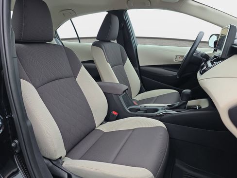 Used 2025 Toyota Corolla LE FWD image 10