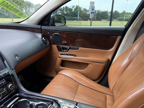 Used 2014 Jaguar XJ L Portfolio AWD/4WD image 13
