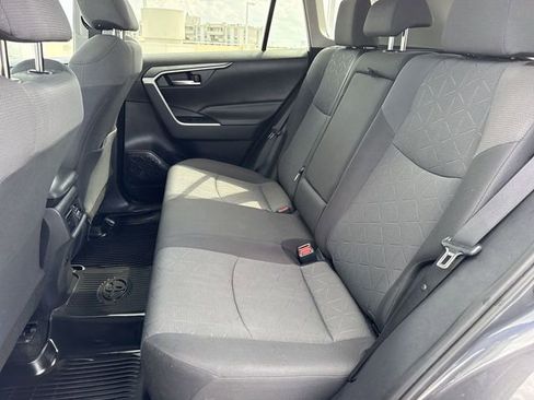 Used 2019 Toyota RAV4 XLE FWD image 23