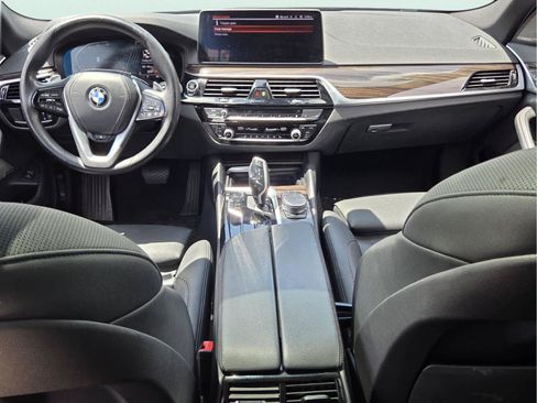 Used 2023 BMW 530i xDrive w/ Premium Package AWD/4WD image 13