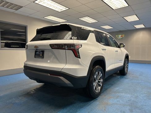 New 2026 Chevrolet Equinox LT image 3