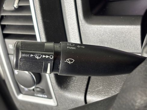 Used 2018 RAM 2500 SLT image 20