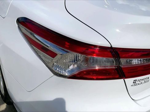 Used 2019 Toyota Camry LE image 27